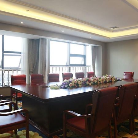 Xingzhou International Hotel Ханчжун Екстериор снимка